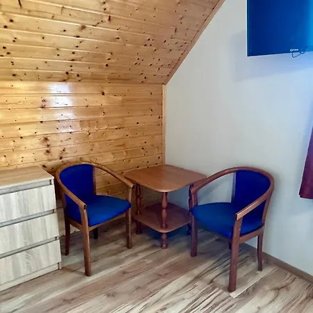 Ewa Проживание в семье Реваль