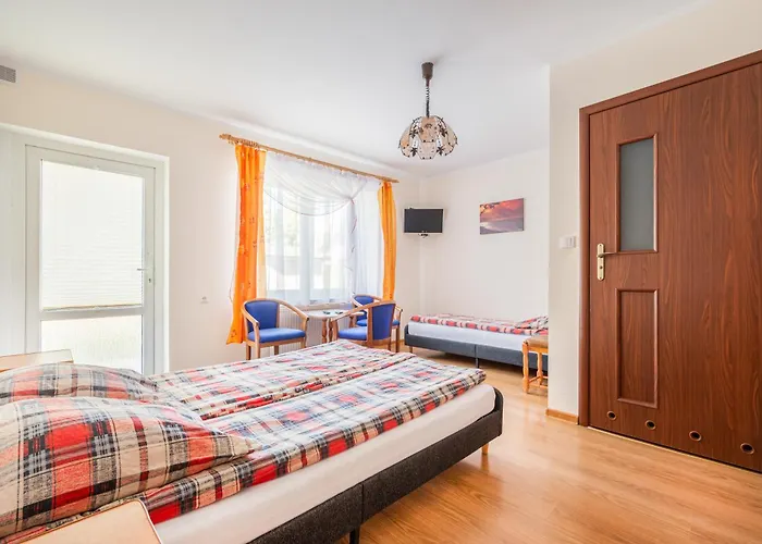 Ewa ホームステイ レバル