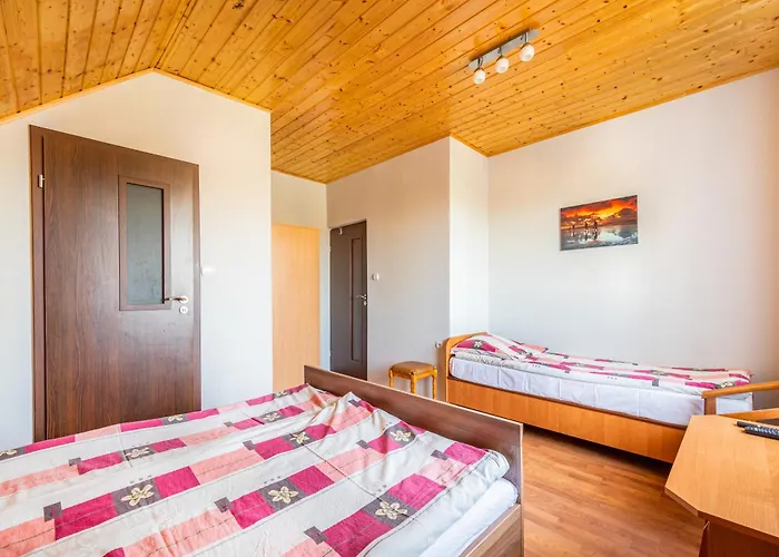 Ewa ホームステイ レバル